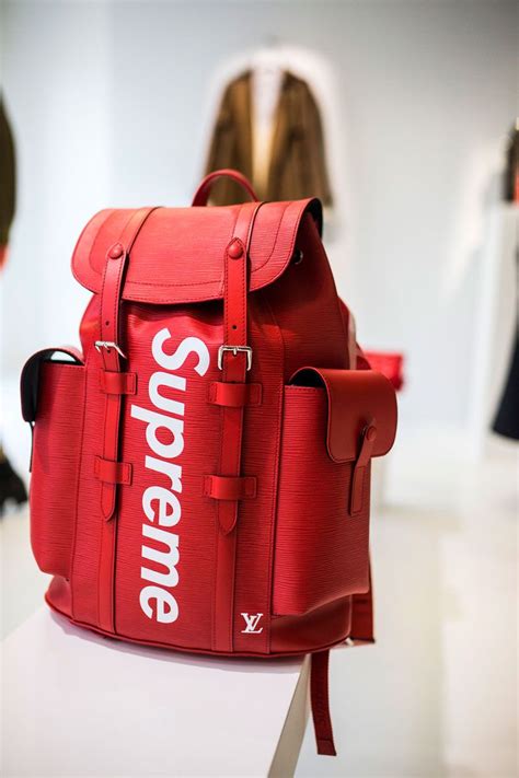 supreme louis vuitton bag aliexpress|louis vuitton x supreme cartera.